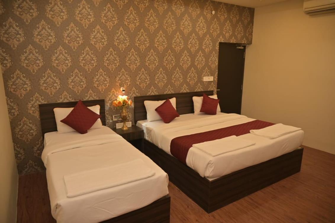 Kunwar Palace Gorakhpur Esterno foto